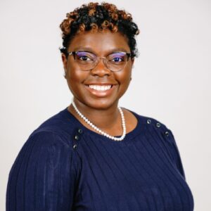 Lauren Hopkins headshot