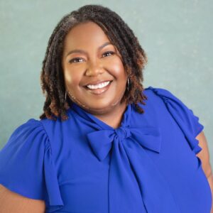 Headshot of Dia Robinson