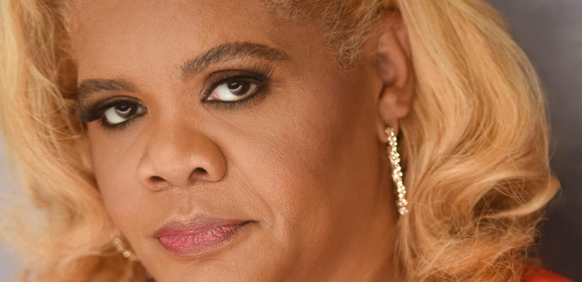 Headshot of Ursula Robinson